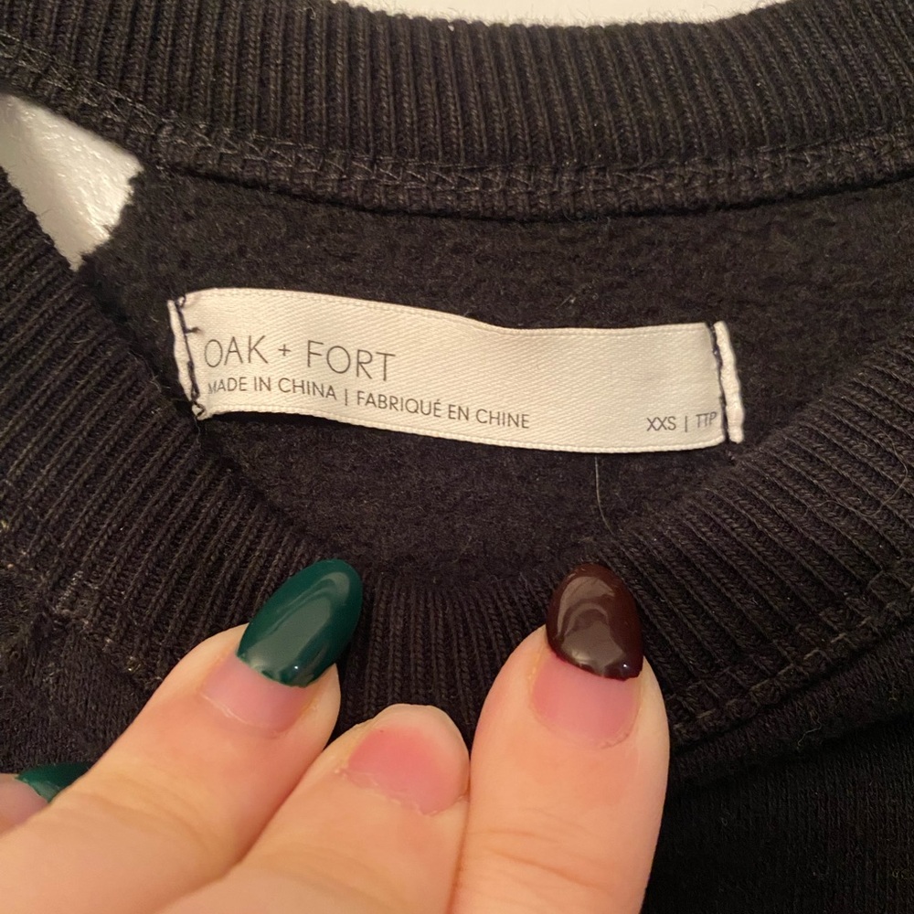 OAK & FORT- Black Cutout sweatshirt Oversized - Picture 4 of 5